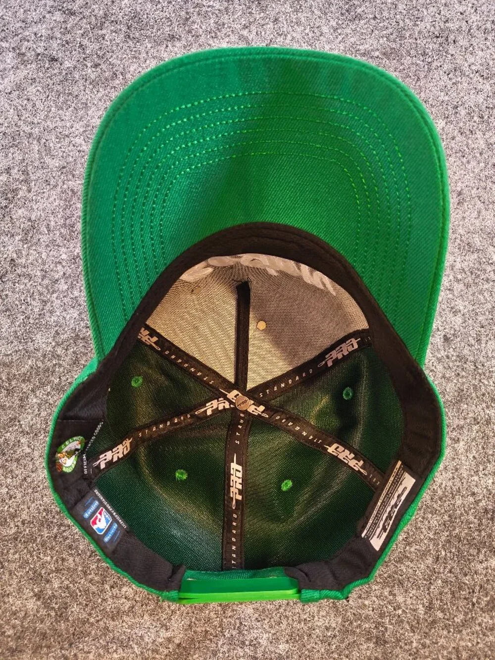 Pro Standard Boston Celtics Women’s Rhinestone Snapback Hat